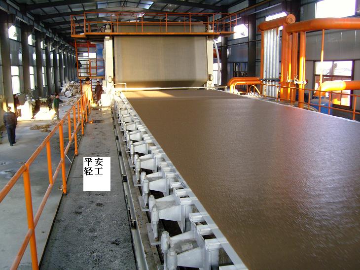 2008年2月，阜寧興峰成功出紙